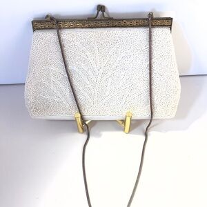 Beautiful beaded purse with art deco brass trim with kiss clasp